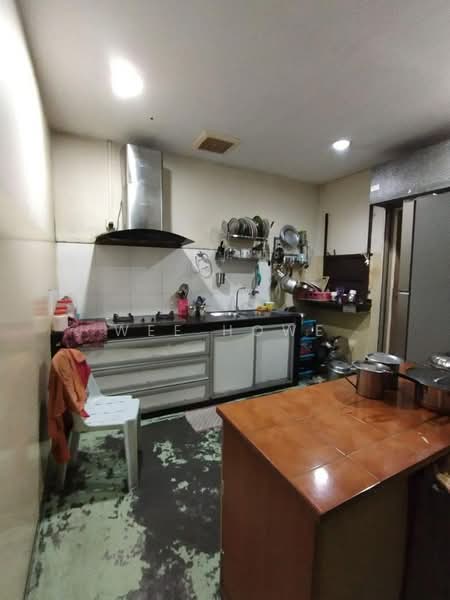 Commercial Bungalow for Rent in Taman Melodies (Johor Bahru) - Wee Howe - Kitchen - PropertyGuru.com.my