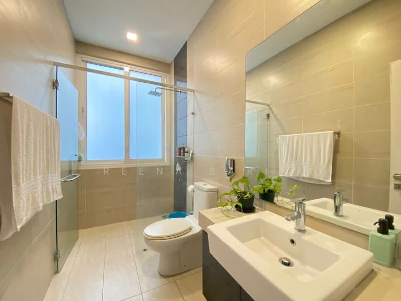 Bungalow for Sale in Cyberjaya (Selangor) - Reena Sarif - Bathroom - PropertyGuru.com.my