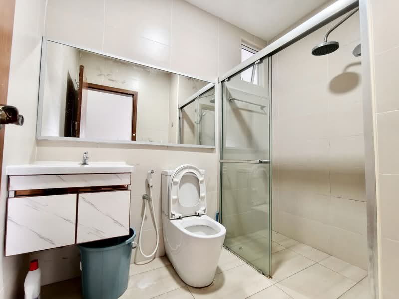 Service Residence for Sale at Grandview 360 - Janice . - Bathroom - PropertyGuru.com.my