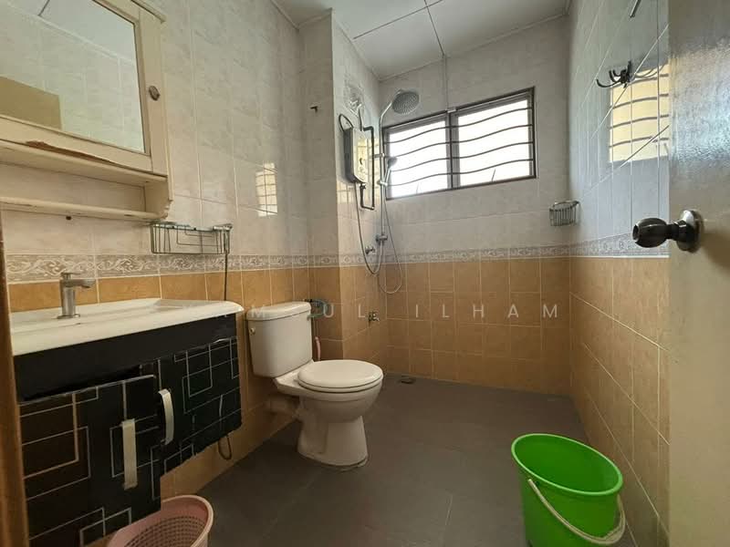 Rumah Teres 2 Tingkat untuk Dijual di Puchong (Selangor) - Syamsul Ilham - Bathroom - PropertyGuru.com.my