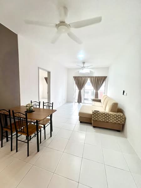 Kondominium untuk Disewa di Residensi Sateria - Jesmy Foong - Living Room - PropertyGuru.com.my