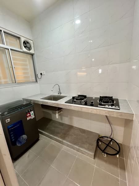 Kondominium untuk Disewa di Residensi Sateria - Jesmy Foong - Kitchen - PropertyGuru.com.my