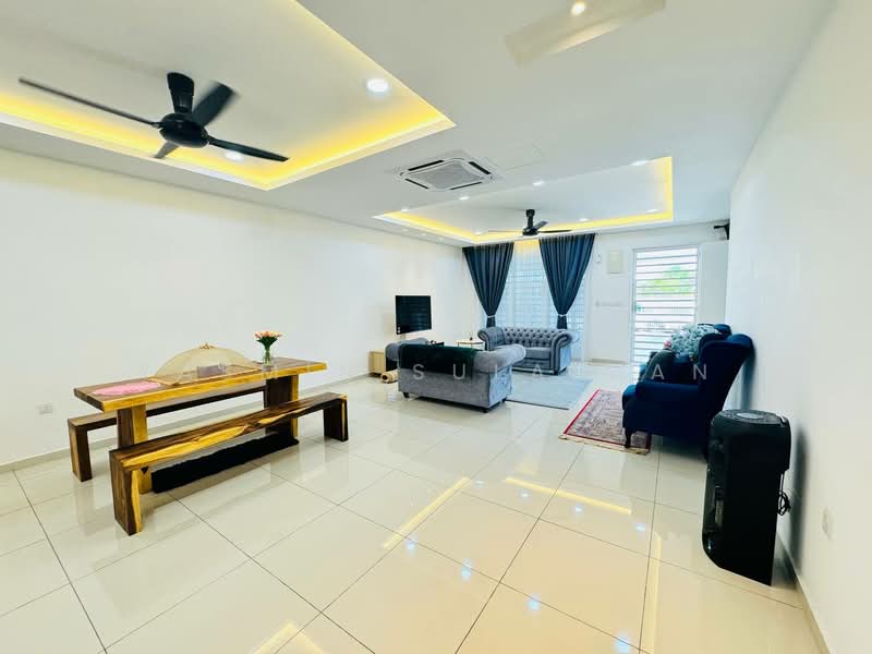 Rumah Teres 2 Tingkat untuk Dijual di Bandar Sri Sendayan (Negeri Sembilan) - Yasmin Sulaiman - Living Room - PropertyGuru.com.my