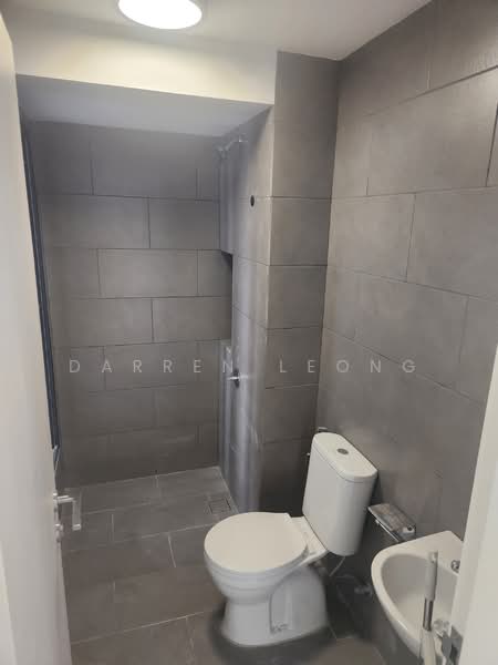 Servis Apartment untuk Disewa di Maya Ara Residences - Darren Leong - Bathroom - PropertyGuru.com.my