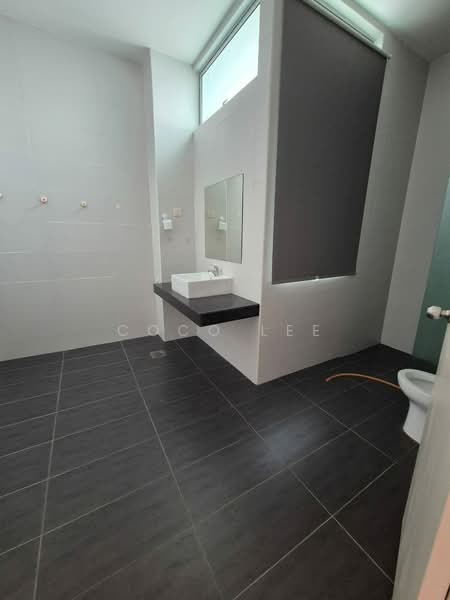 2-storey Terraced House for Sale in Taman Mount Austin (Tebrau) - Coco Lee - Bathroom - PropertyGuru.com.my