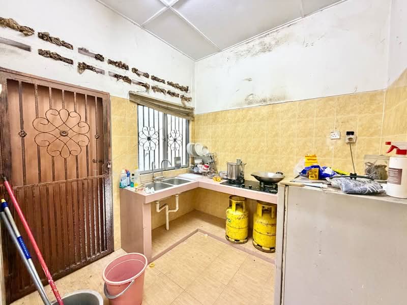 Rumah Teres 1 Tingkat untuk Dijual di Nilai (Negeri Sembilan) - Tasya Ruslan - Kitchen - PropertyGuru.com.my