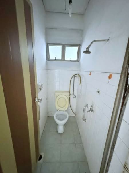 2-storey Terraced House for Sale in Taman Pelangi (Johor Bahru) - Karl Lim - Bathroom - PropertyGuru.com.my