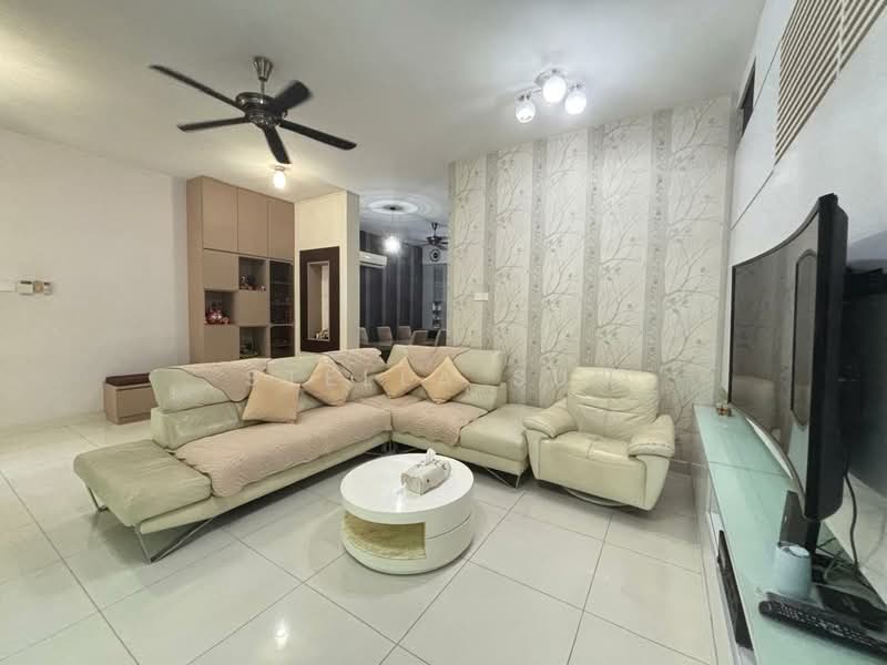 2.5-storey Terraced House for Sale in Putra Heights (Subang Jaya) - Stella Sum - Living Room - PropertyGuru.com.my