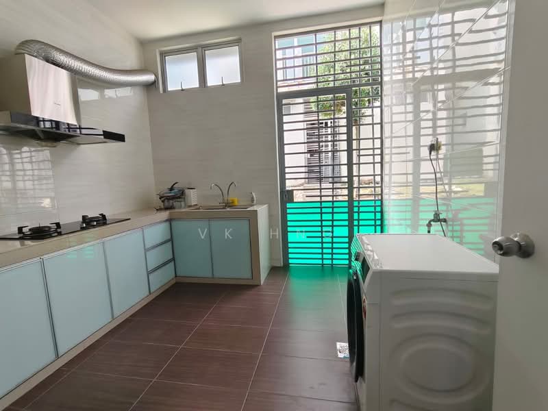 Rumah Teres 2 Tingkat untuk Disewa di Taman Mount Austin (Tebrau) - VK Hng - Kitchen - PropertyGuru.com.my
