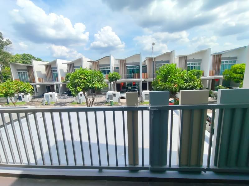 Rumah Teres 2 Tingkat untuk Disewa di Taman Mount Austin (Tebrau) - VK Hng - Exterior - PropertyGuru.com.my