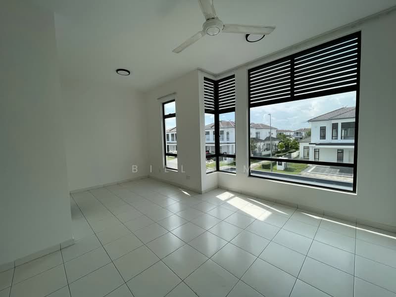 Rumah Teres 2 Tingkat untuk Dijual di Eco Grandeur (Puncak Alam) - Bill Lim - Living Room - PropertyGuru.com.my
