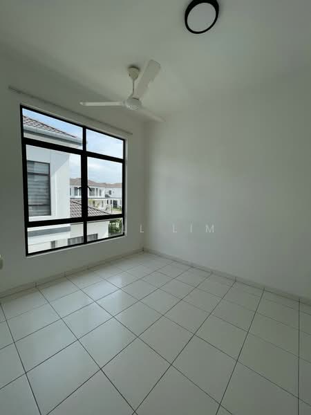 Rumah Teres 2 Tingkat untuk Dijual di Eco Grandeur (Puncak Alam) - Bill Lim - Bedroom - PropertyGuru.com.my
