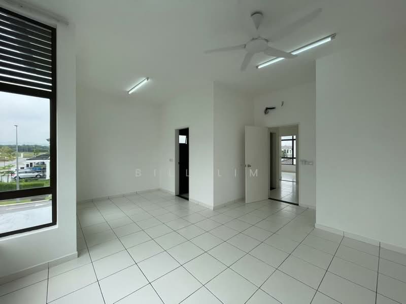 Rumah Teres 2 Tingkat untuk Dijual di Eco Grandeur (Puncak Alam) - Bill Lim - Living Room - PropertyGuru.com.my