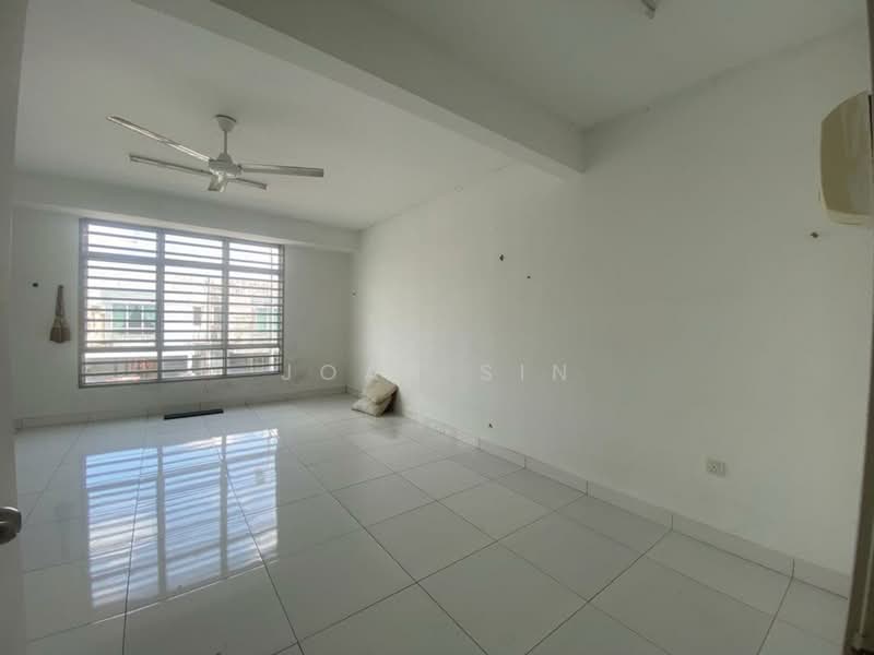 2-storey Terraced House for Sale in Taman Bestari Indah (Ulu Tiram) - Joan Sin - Interior - PropertyGuru.com.my