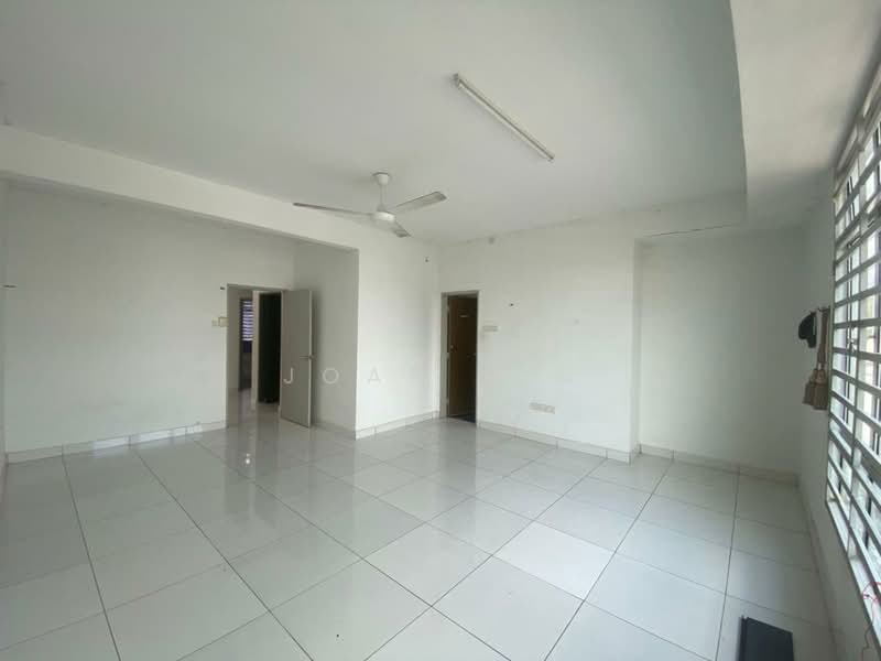 2-storey Terraced House for Sale in Taman Bestari Indah (Ulu Tiram) - Joan Sin - Living Room - PropertyGuru.com.my