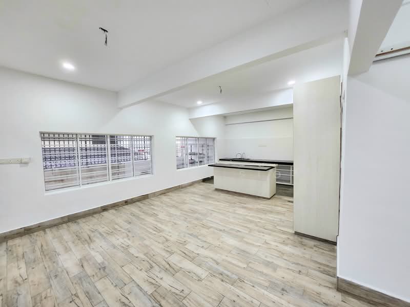 Semi-Detached House for Sale in Taman Pelangi (Johor Bahru) - Carrien Siow - Kitchen - PropertyGuru.com.my