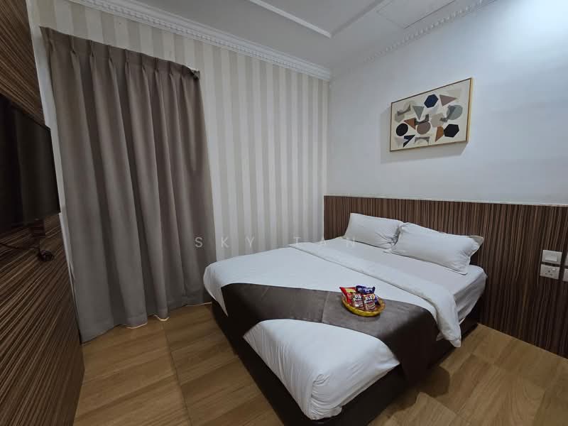 Hotel / Resort for Sale in Taman Kebun Teh (Johor Bahru) - Sky Tan - Bedroom - PropertyGuru.com.my