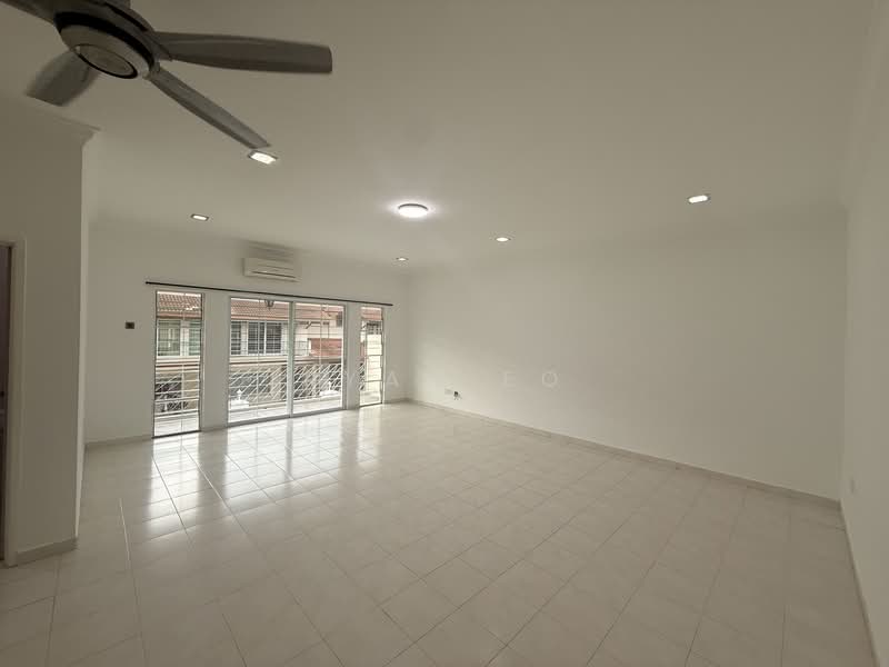 2-storey Terraced House for Rent in Bandar Putra (Kulai) - Ryan Eo - Living Room - PropertyGuru.com.my