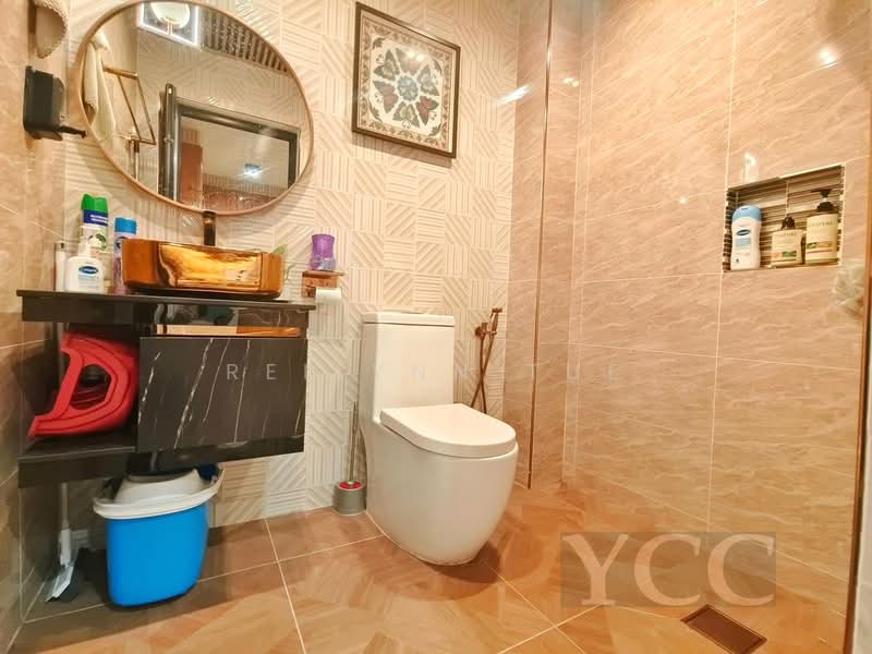 2-storey Terraced House for Sale in Kota Kemuning (Shah Alam) - Reilynn Tue - Bathroom - PropertyGuru.com.my