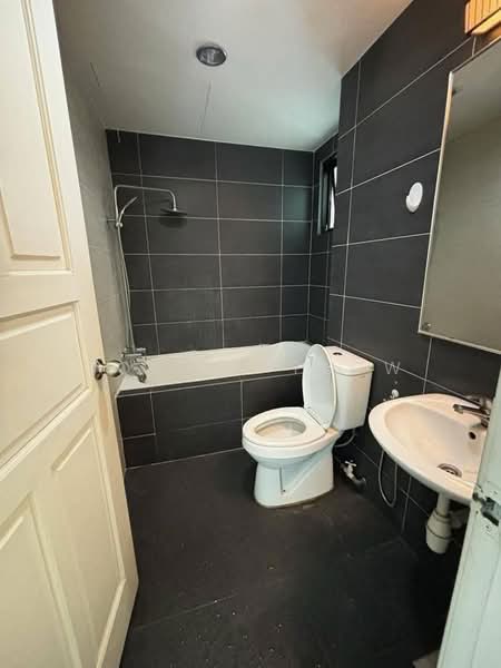 Kondominium untuk Disewa di Kinta Riverfront Hotel & Suites - Joline YEOW - Bathroom - PropertyGuru.com.my