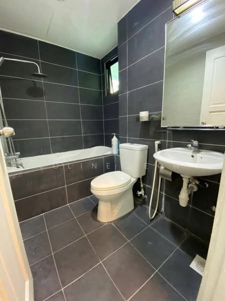 Kondominium untuk Disewa di Kinta Riverfront Hotel & Suites - Joline YEOW - Bathroom - PropertyGuru.com.my