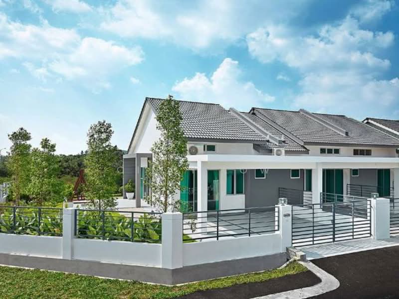Rumah Teres 1 Tingkat untuk Dijual di Bandar Sri Sendayan (Negeri Sembilan) - Cindy Low - Exterior - PropertyGuru.com.my