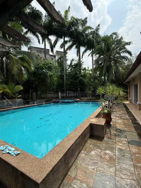 Bungalow for Sale in Bandar Tun Hussein Onn (Cheras) - Eric Liew - Pool - PropertyGuru.com.my