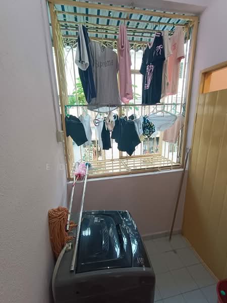 Rumah Flat untuk Dijual di Taman Sri Setia - Edward Lee - Balcony - PropertyGuru.com.my