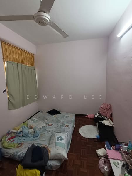 Rumah Flat untuk Dijual di Taman Sri Setia - Edward Lee - Bedroom - PropertyGuru.com.my