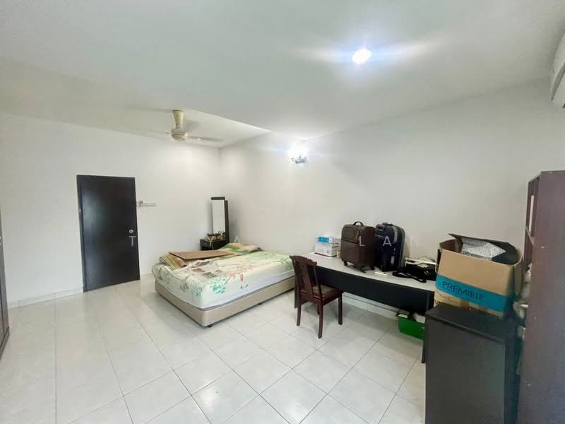 2-storey Terraced House for Sale in Kajang 2 (Kajang) - Tasya Ruslan - Bedroom - PropertyGuru.com.my