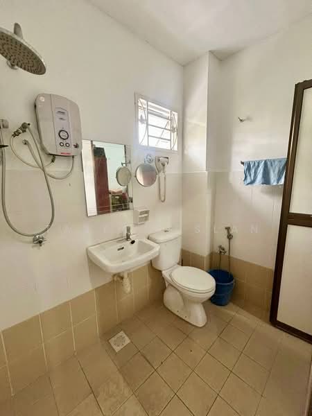 2-storey Terraced House for Sale in Kajang 2 (Kajang) - Tasya Ruslan - Bathroom - PropertyGuru.com.my