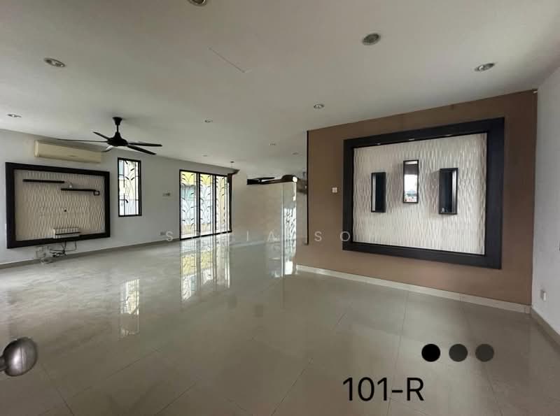 Bungalow for Sale in Kapar (Selangor) - Sonia Soh - Living Room - PropertyGuru.com.my