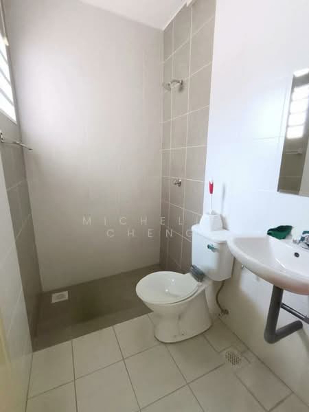 2-storey Terraced House for Sale in Bandar Cyber Ipoh (Bandar Siber) (Simpang Pulai) - Michelle Cheng - Bathroom - PropertyGuru.com.my