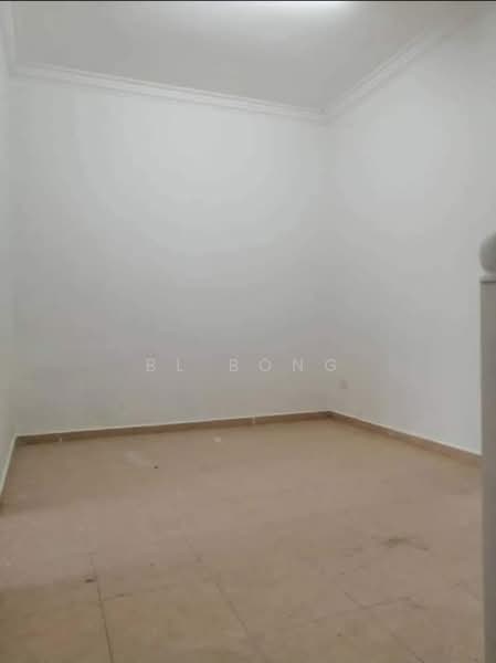 Rumah Teres 2 Tingkat untuk Disewa di Duyong (Melaka) - BL Bong - Interior - PropertyGuru.com.my