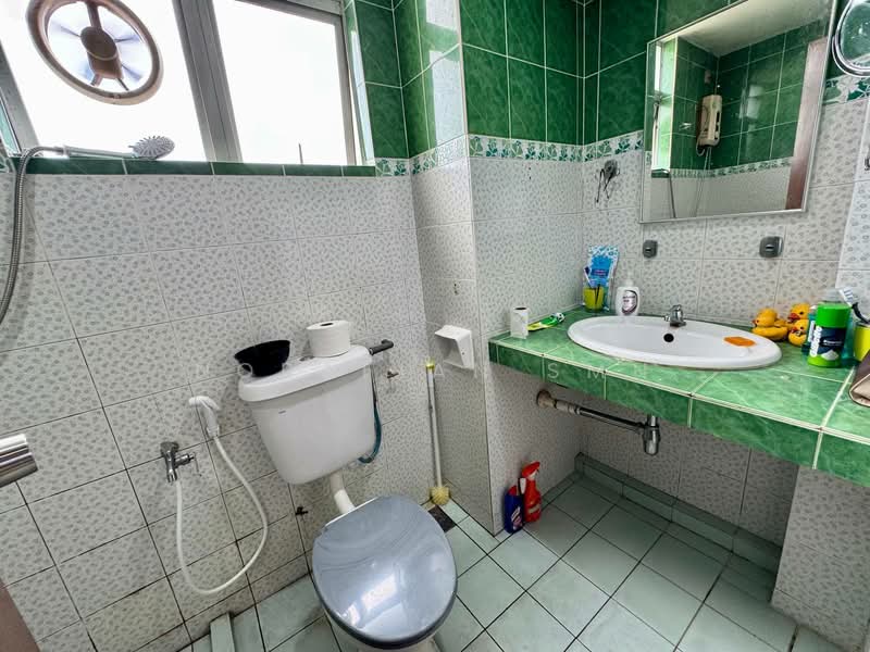 Pangsapuri untuk Dijual di Permata Heights - Norafian SMH - Bathroom - PropertyGuru.com.my