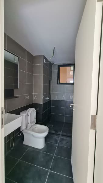 Service Residence for Sale at D'Clover Residences - May Tam - Bathroom - PropertyGuru.com.my