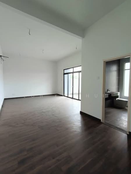 Rumah Berkembar untuk Dijual di Taman Desa Tebrau (Tebrau) - Loh Kok Hui - Living Room - PropertyGuru.com.my