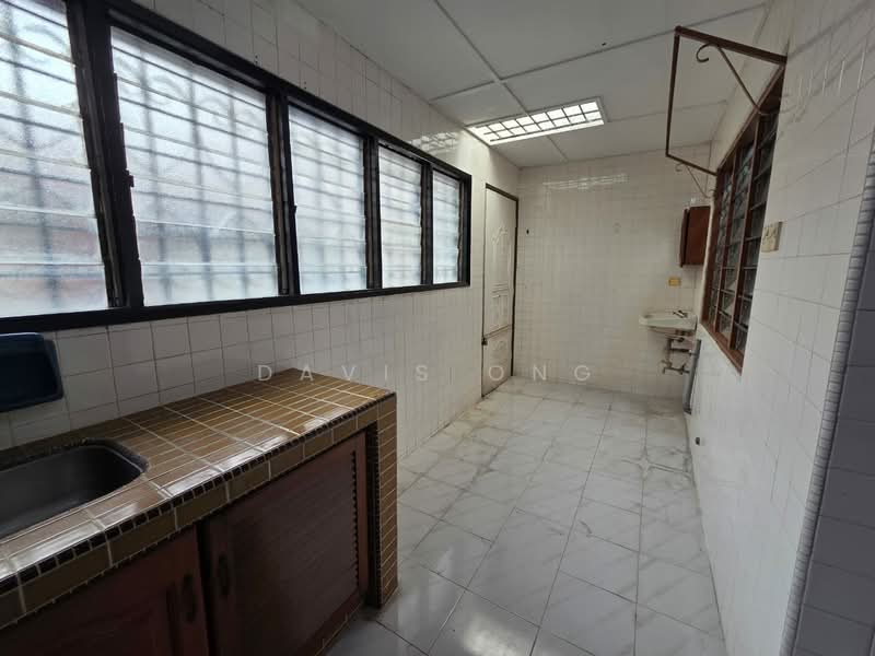 1-storey Terraced House for Sale in Taman Sri Segambut (Segambut) - Davis Ong - Kitchen - PropertyGuru.com.my