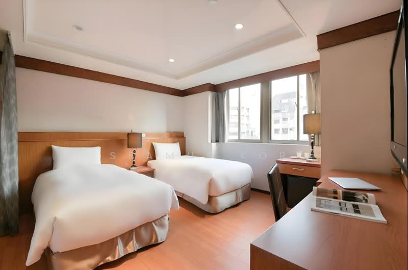 Hotel / Resort untuk Dijual di Lake Fields (Sungai Besi) - Seamus Kor - Bedroom - PropertyGuru.com.my