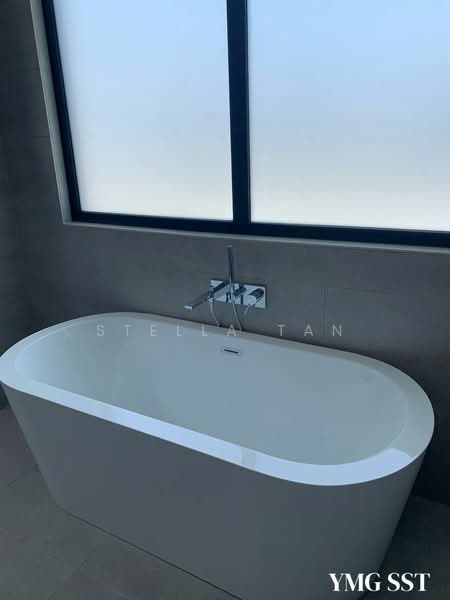 Rumah Berkembar untuk Dijual di Telok Panglima Garang (Selangor) - Stella Tan - Bathroom - PropertyGuru.com.my