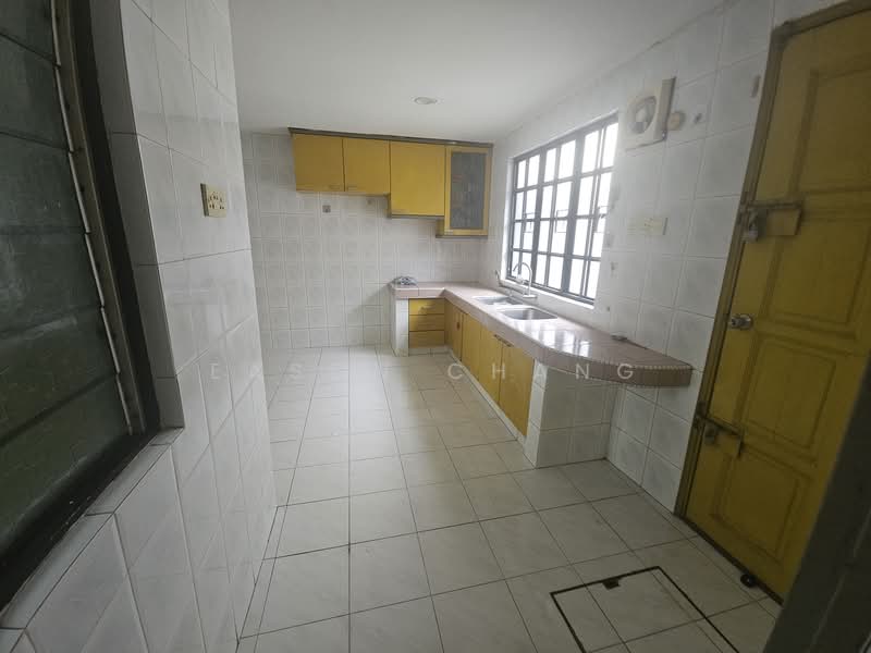 2-storey Terraced House for Sale in Taman Puchong Perdana (Puchong) - Eason Chang - Kitchen - PropertyGuru.com.my