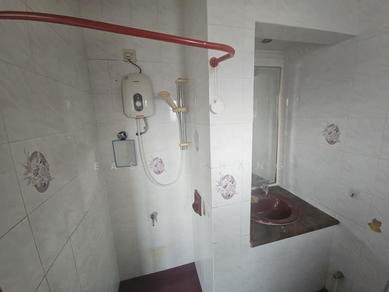 2-storey Terraced House for Sale in Taman Puchong Perdana (Puchong) - Eason Chang - Bathroom - PropertyGuru.com.my