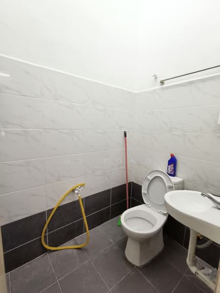 Rumah Teres 1 Tingkat untuk Disewa di Ipoh (Perak) - Ms Yong - Bathroom - PropertyGuru.com.my