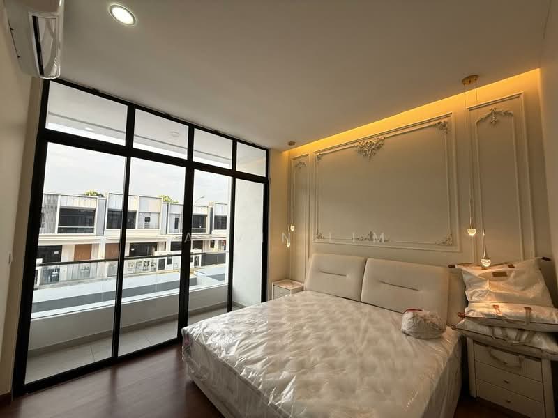 Rumah Teres 2 Tingkat untuk Disewa di Setia Alam (Selangor) - Calvin Lim - Bedroom - PropertyGuru.com.my
