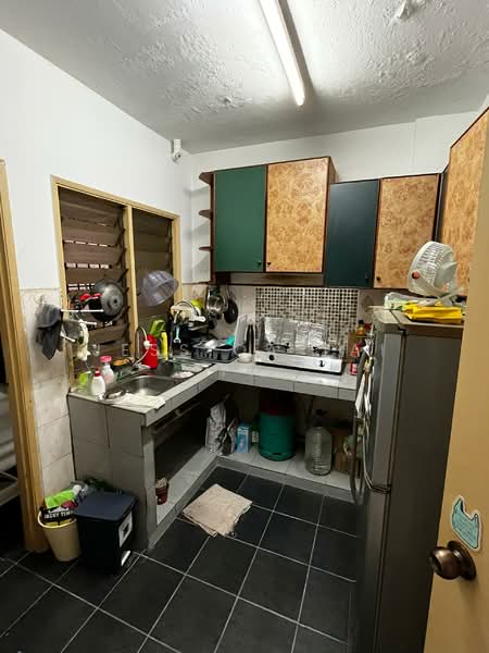 Apartment for Sale at Kayangan Apartment, Bandar Sunway - Jessica Tai YF - Kitchen - PropertyGuru.com.my