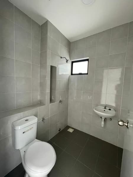 Rumah Teres 2 Tingkat untuk Dijual di Eco Grandeur (Puncak Alam) - Bill Lim - Bathroom - PropertyGuru.com.my