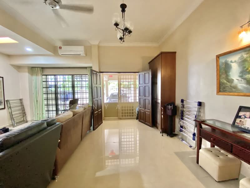 2-storey Terraced House for Sale in Teluk Kumbar (Bayan Lepas) - Panya Rith - Living Room - PropertyGuru.com.my