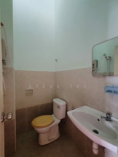 Rumah Teres 2 Tingkat untuk Dijual di Johor Bahru (Johor) - Steve Tey - Bathroom - PropertyGuru.com.my