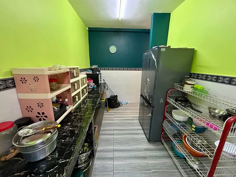 Terraced House for Sale in Semenyih (Selangor) - Tasya Ruslan - Kitchen - PropertyGuru.com.my