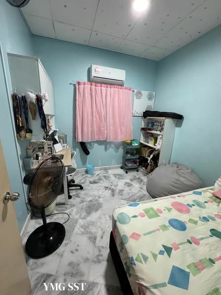 1.5-storey Terraced House for Sale in Bandar Bukit Raja (Klang) - Stella Tan - Bedroom - PropertyGuru.com.my